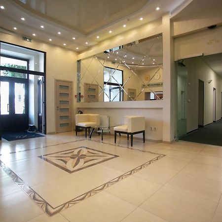 Molodezhnaya Hotel Breszt Kültér fotó
