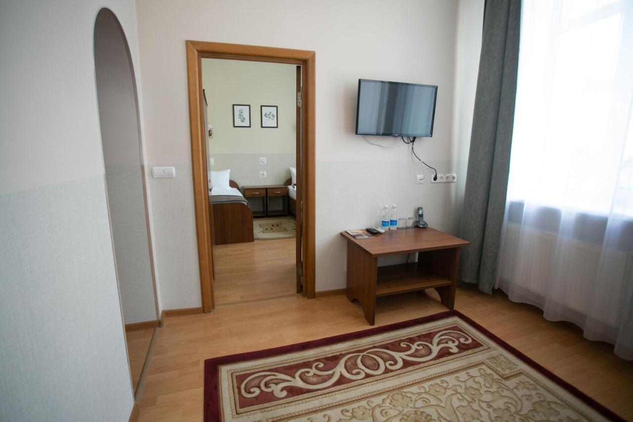 Molodezhnaya Hotel Breszt Kültér fotó