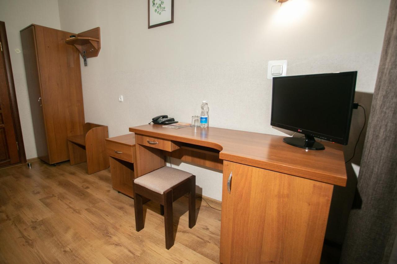 Molodezhnaya Hotel Breszt Kültér fotó
