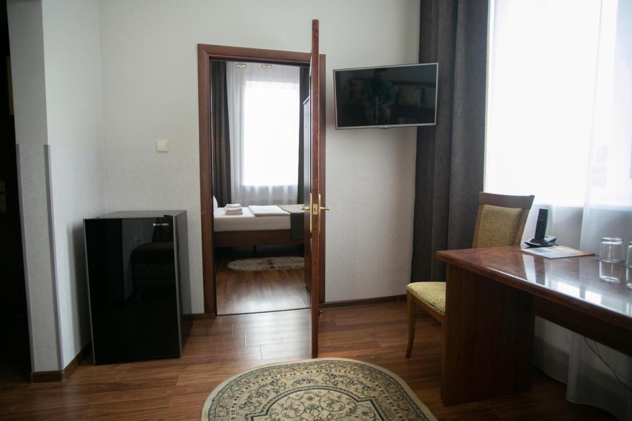 Molodezhnaya Hotel Breszt Kültér fotó