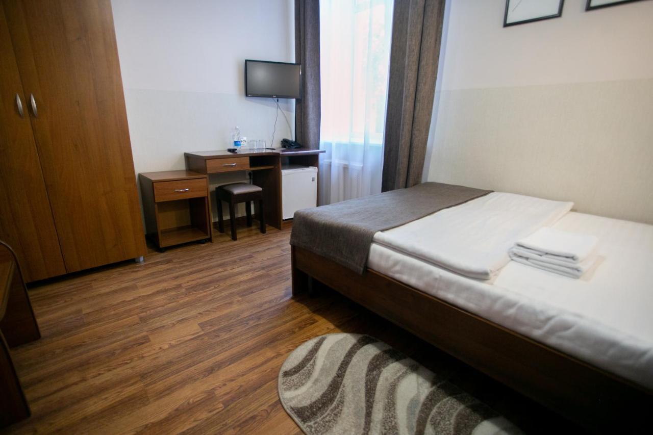 Molodezhnaya Hotel Breszt Kültér fotó