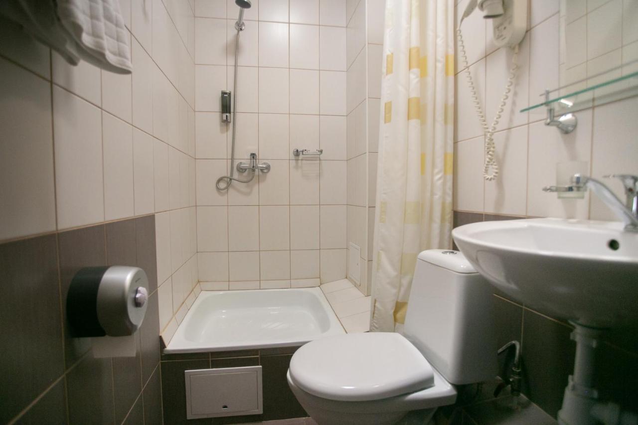 Molodezhnaya Hotel Breszt Kültér fotó